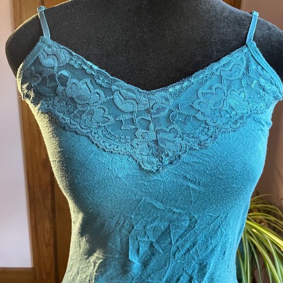 Y2K Teal Lace Trim Crinkle Cami Sz. S Coquette Fairycore Mermaidcore Layering - Picture 2 of 11